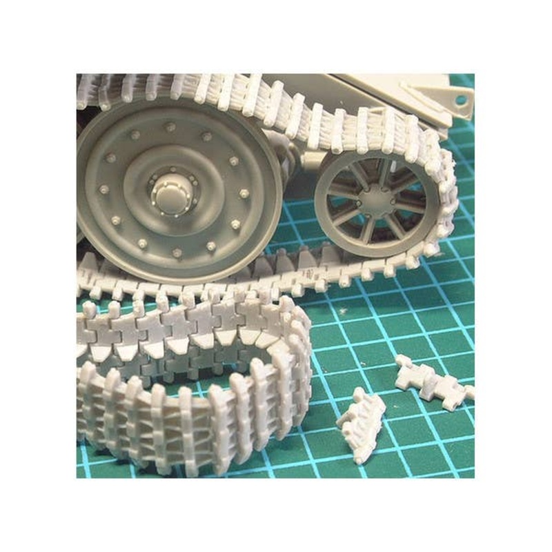 1/35 E-10 Late Type Snap-Fit Caterpillar (for Trumpeter)
