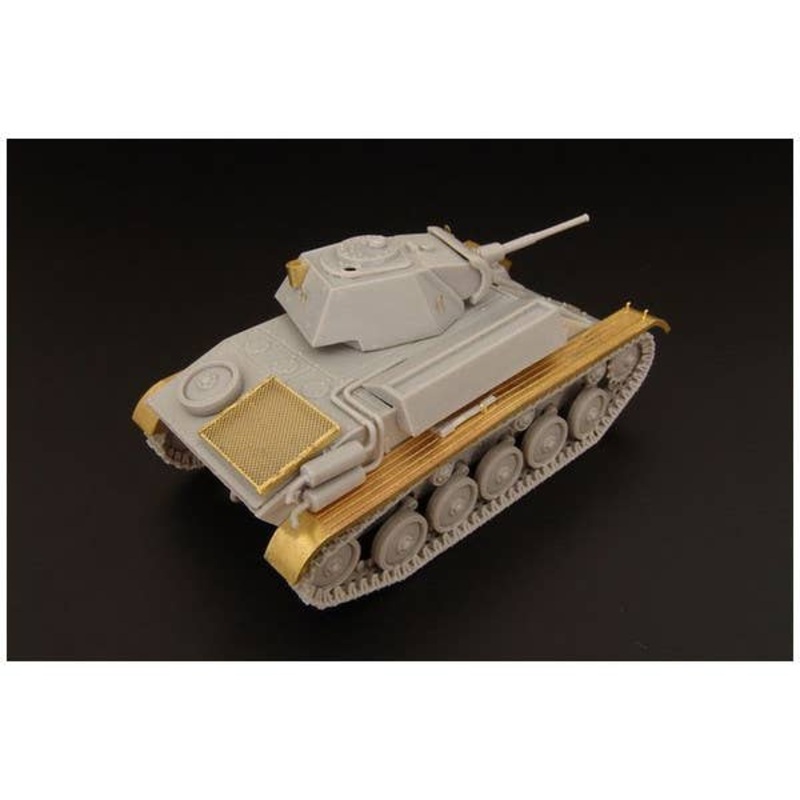 1/48 Russian Light Tank T-70 Early