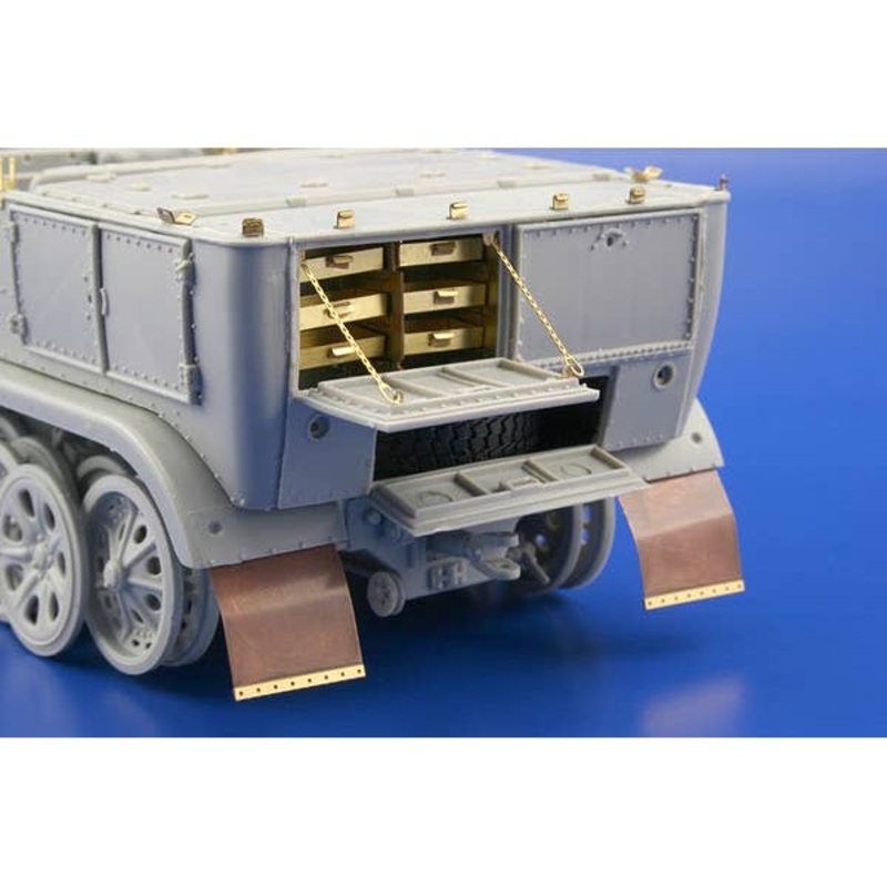 1/35 Sd.Kfz.7 Zugkraftwagen 8t tool boxes (for Trumpeter)