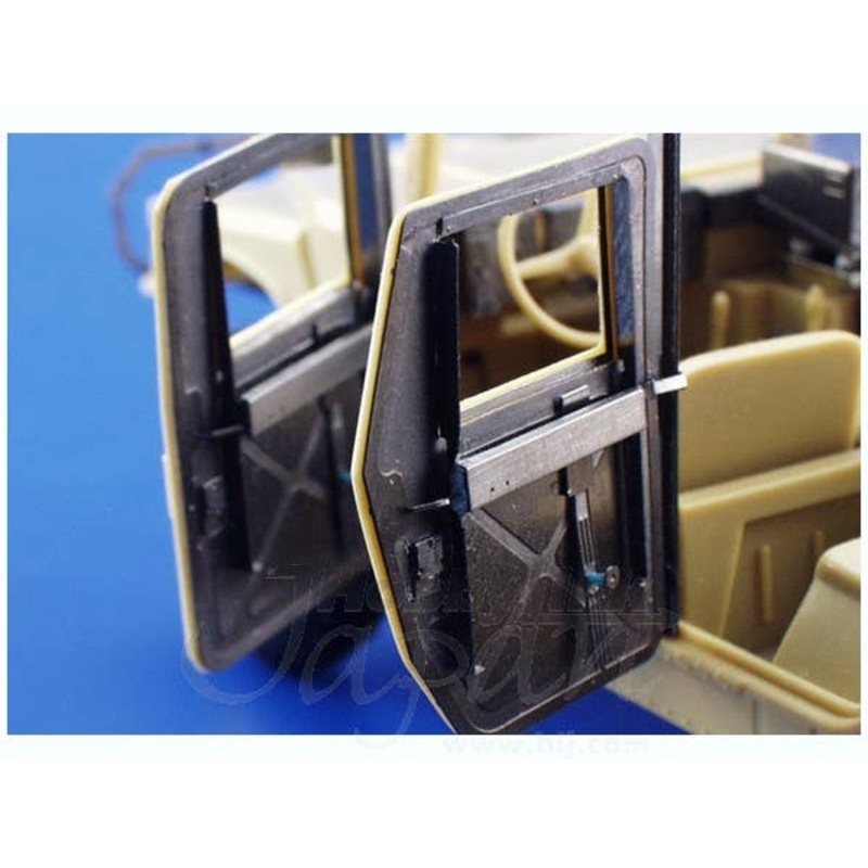1/35 M1025 armoured door (for Academy)