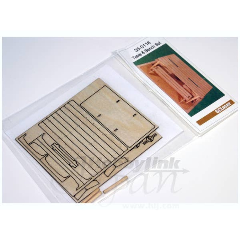 1/35 Table and Bench Set
