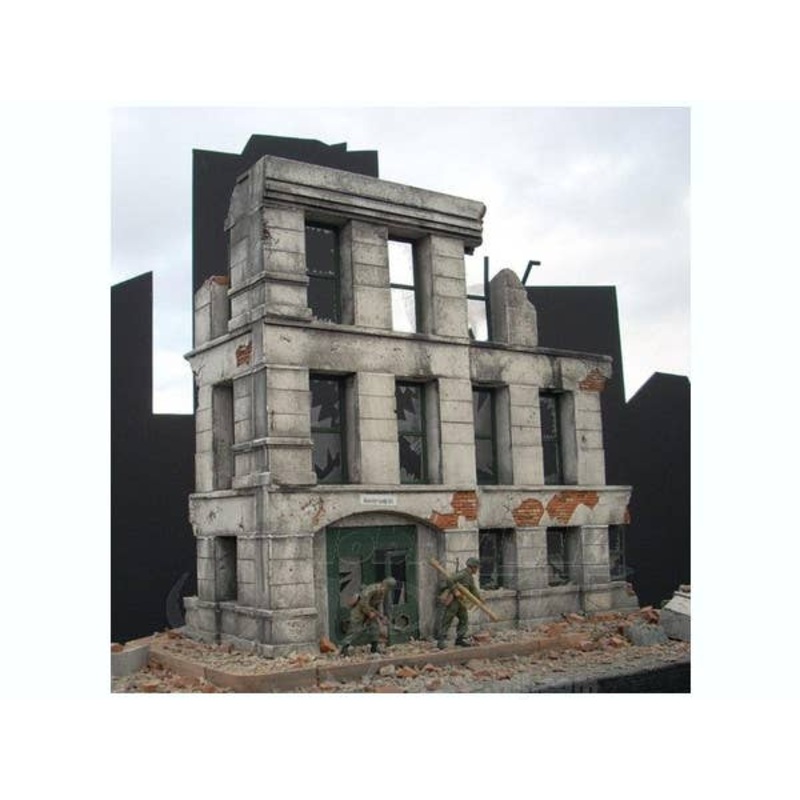 1/35 Government Ruins w/sidewalks
