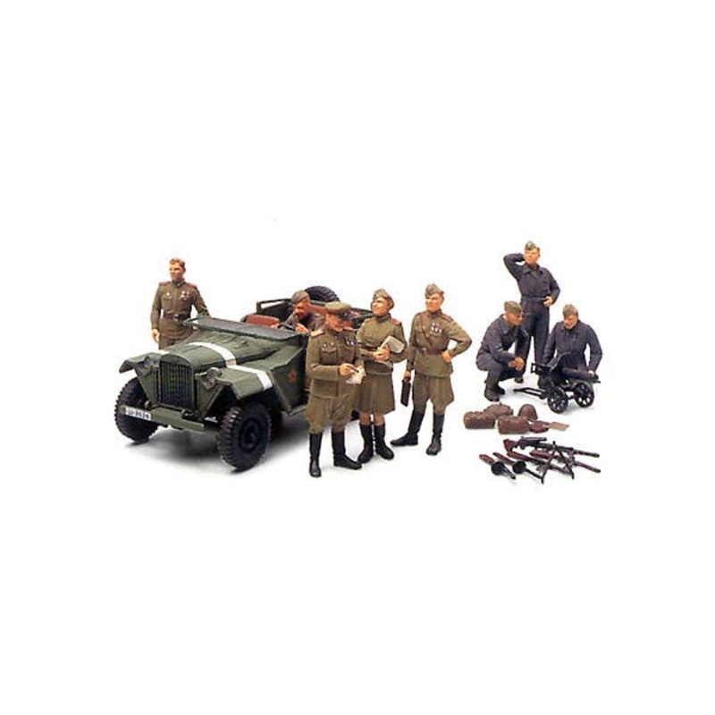 1/48 GAZ-67B Russian Field Car w/Soviet Officers