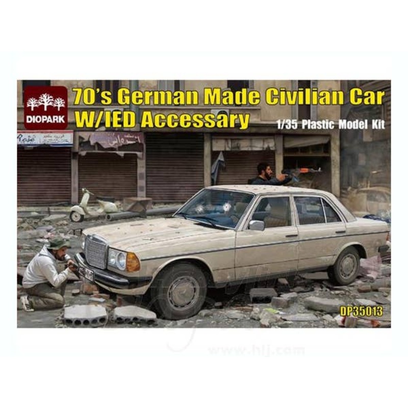 1/35 70's German Made Civilian Car w/IED Accessaries