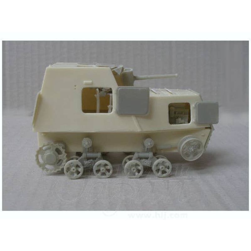 1/35 KhTZ-16 Soviet WWII Armored Vehicle