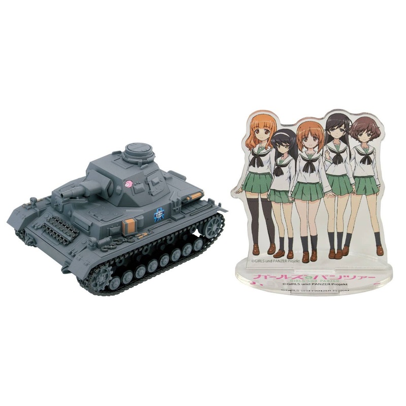 Girls und Panzer: Panzer IV Ausf.D Ending Ver. Semi-Painted Plastic Model Kit with Anglerfish Team Acrylic Figure