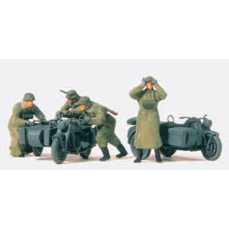 1/72 German Reich Motorcycle Crew Escape Scene