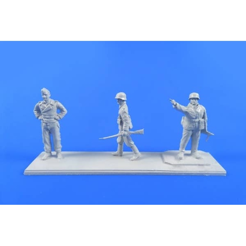 1/72 German WW II Wehrmacht Soldiers 1944