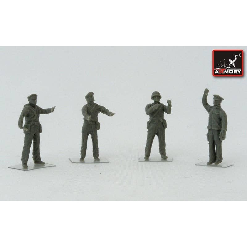 1/72 Soviet Quadruple Maxim AA gun marines crew (WWII) - 4 figures