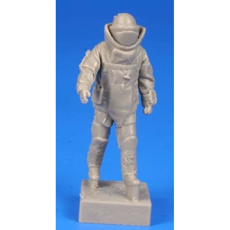 1/48 Bomb Disposal Technician