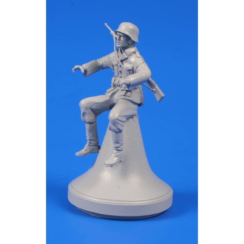 1/48 German WW II Motorcycle Rider (for Tamiya)