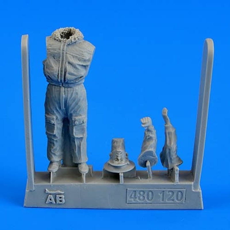 1/48 Soviet Pilot The Cold War Period