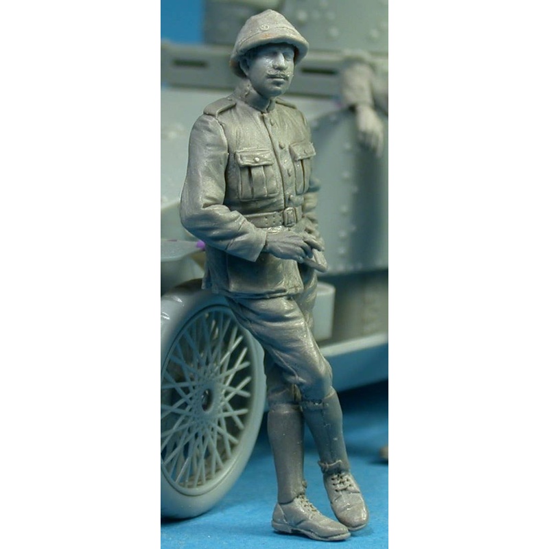 1/35 Belgian Armoured Car Officer