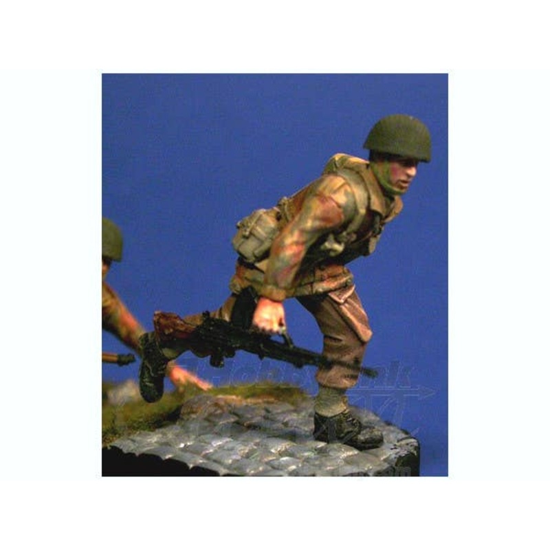 1/35 Para Running with Bren
