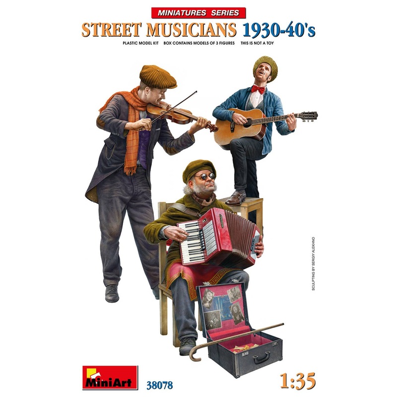 1/35 Street Musicians 1930-40's 3 Figures Included