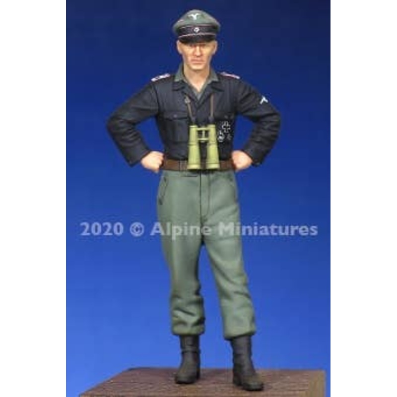 1/35 WSS Panzer Officer