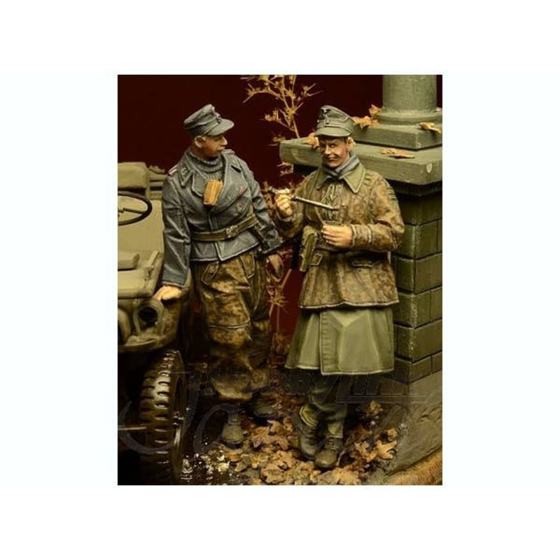 1/35 WSS Soldier Under Rest (2Set) Ardennes 1944