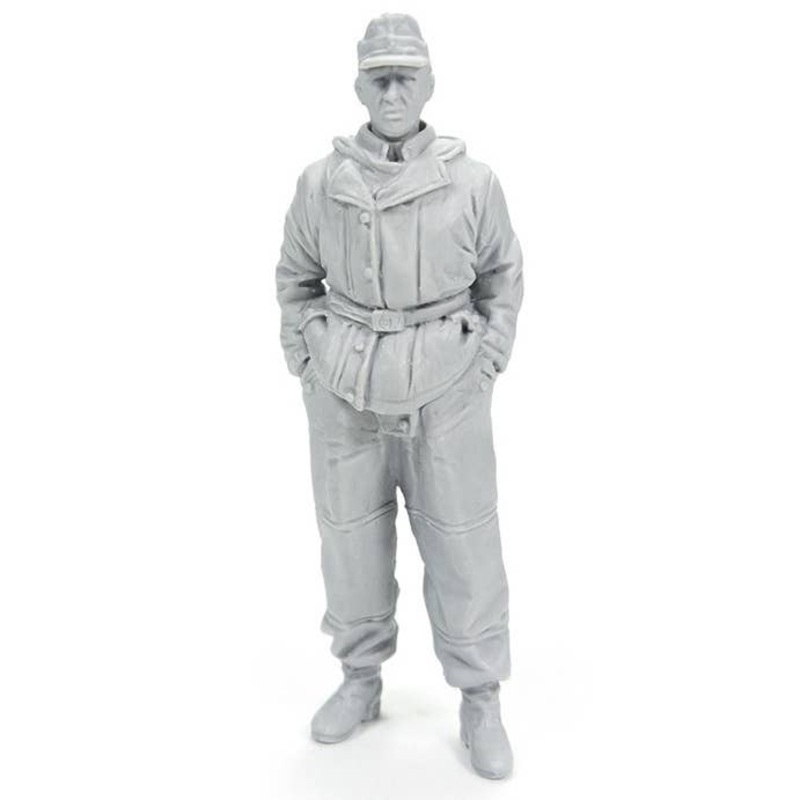 1/35 WW.II German Tank Crew A Tank Soldier in Winter Uniform