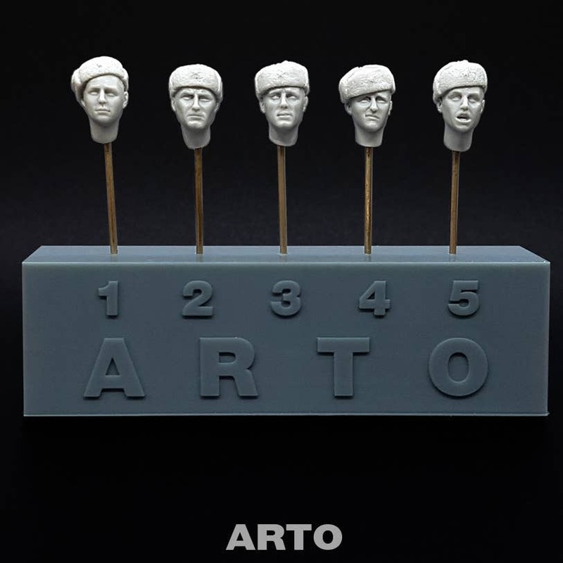 1/35 WWII Soviet Ushanka winter hat heads (5 heads)