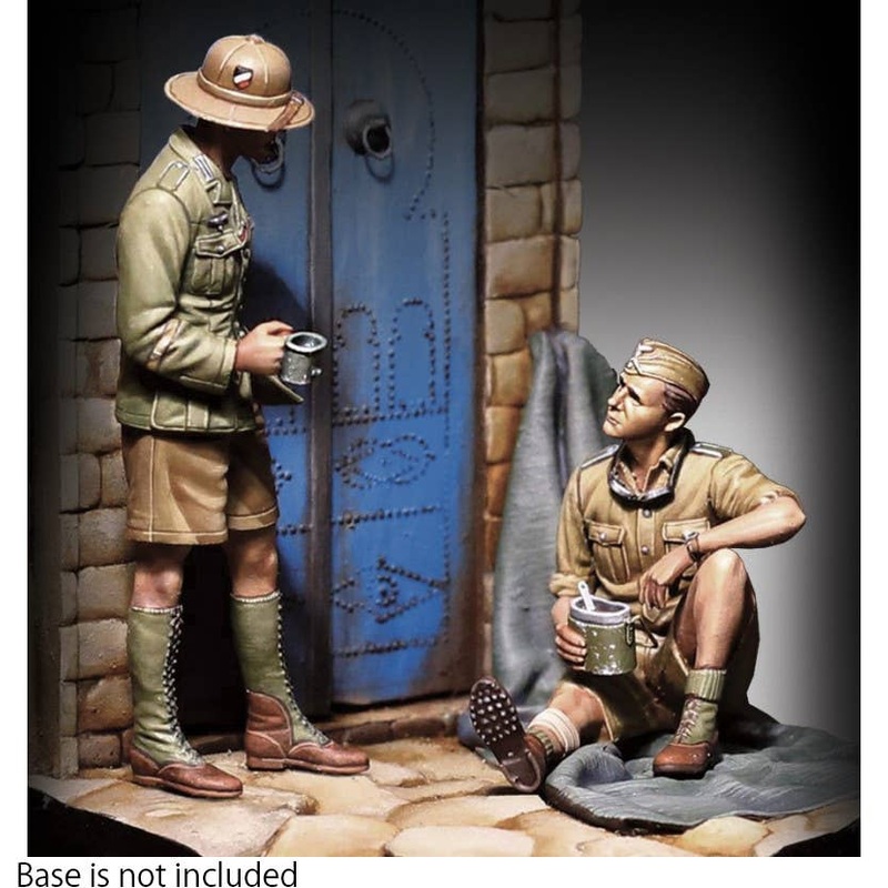 1/35 German DAK soldiers on lunch break - WWII