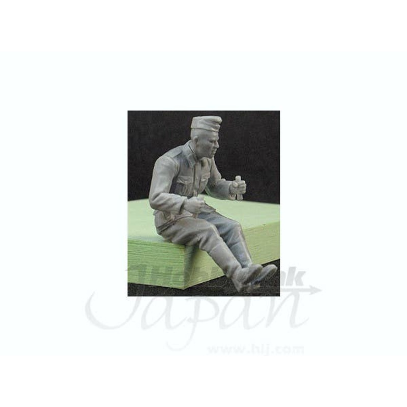 1/35 German Driver Summer 1941-45 (1 figure)