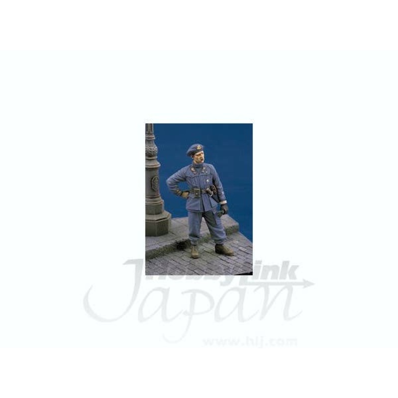1/35 Italian Officer "Btg. Azzurro" WWII (with base)