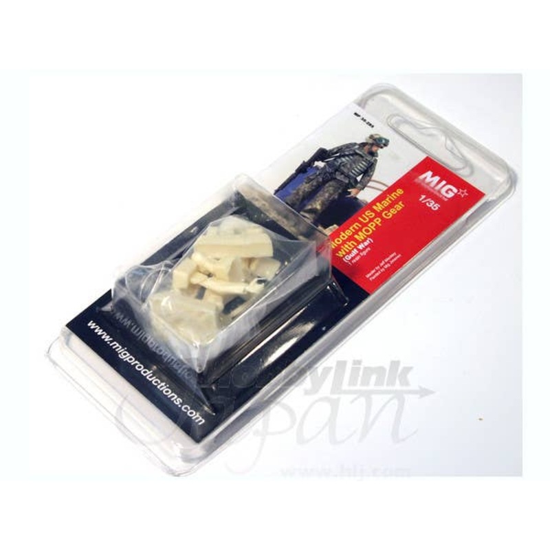 1/35 Modern U.S. Marine with MOPP Gear Gulf War