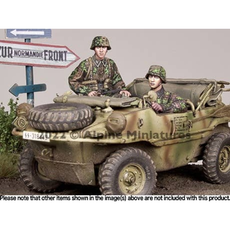1/35 WW.II German Waffen-SS Schwimmwagen Boarding Soldier Set (Set of 2)