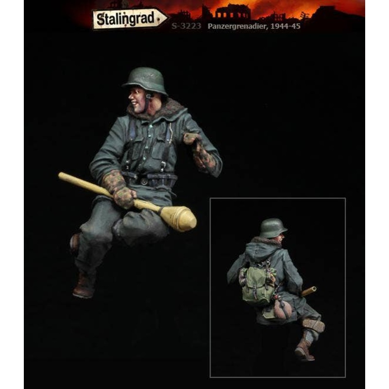 1/35 WWII German Grenadier 1943 - 45 (1) A Crew Member with Panzerfaust