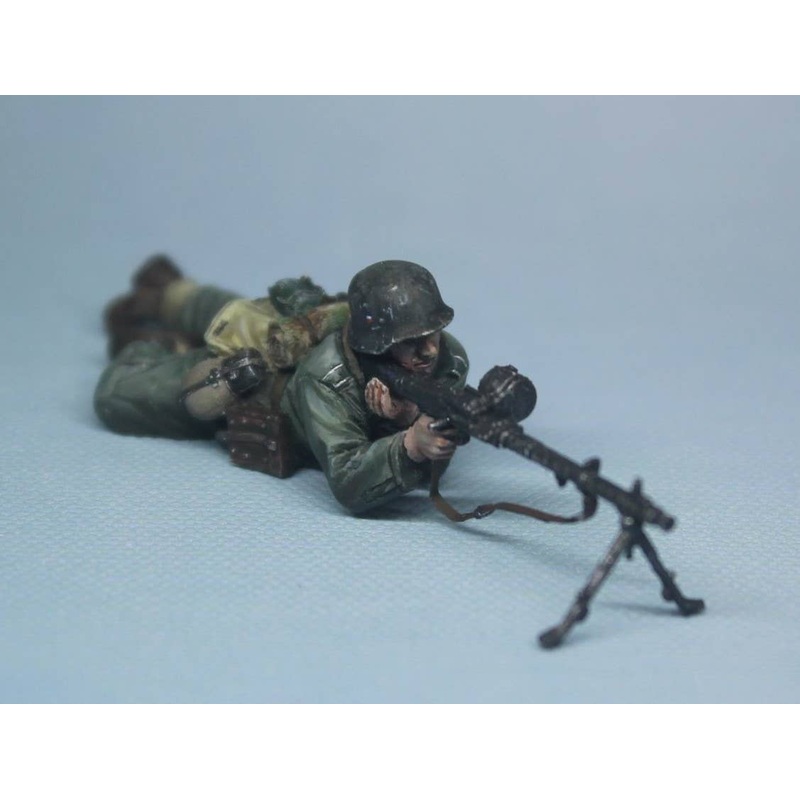 1/35 German Army Infantry "Machine Gun Shooter"