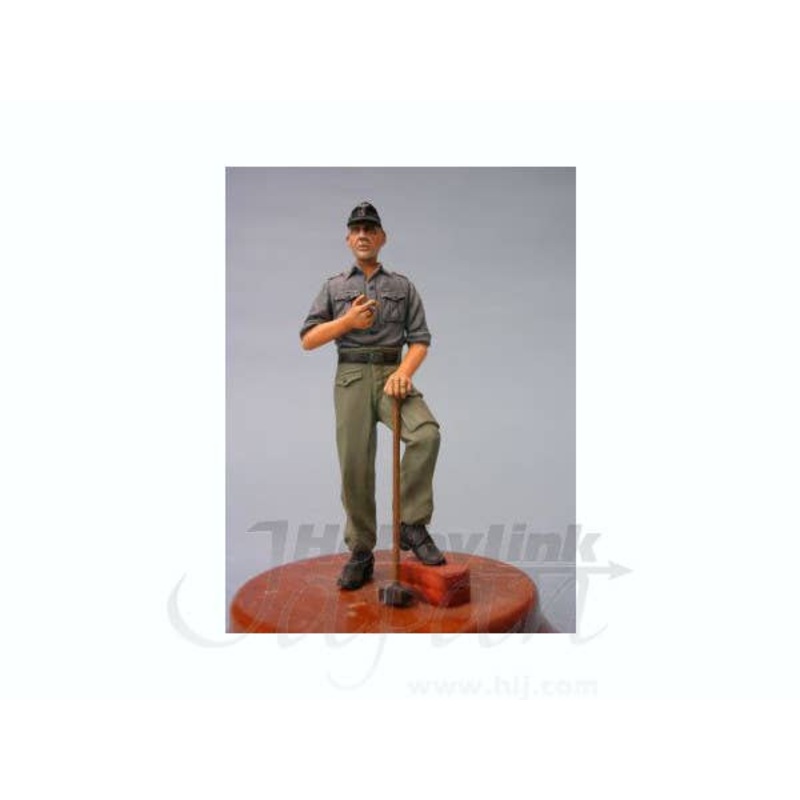 1/35 "Smoking Break" Figure