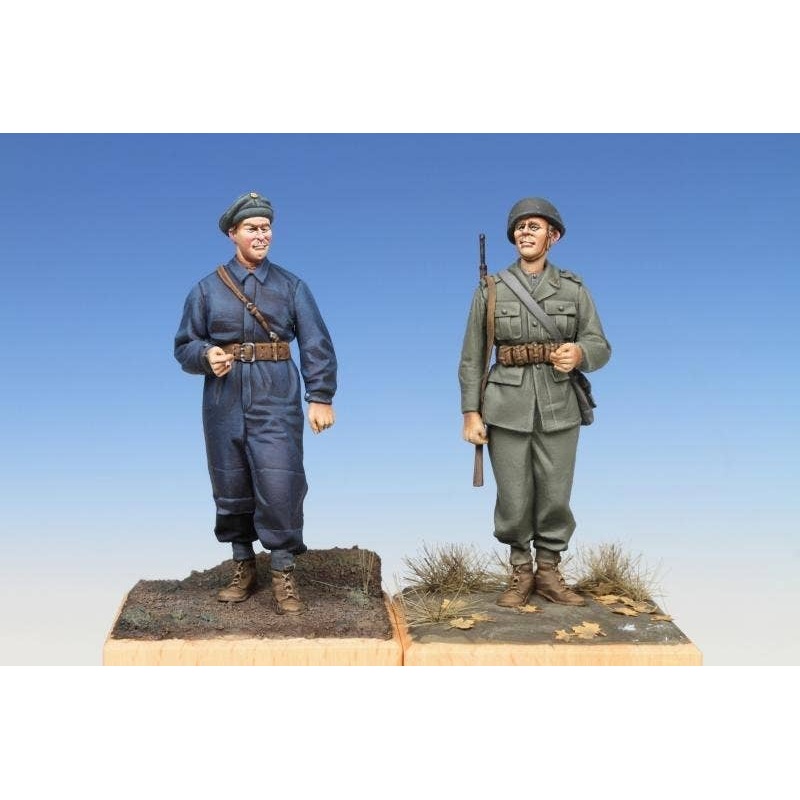 1/35 Swedish Tank Crewman & Infantry Soldier WWII Era