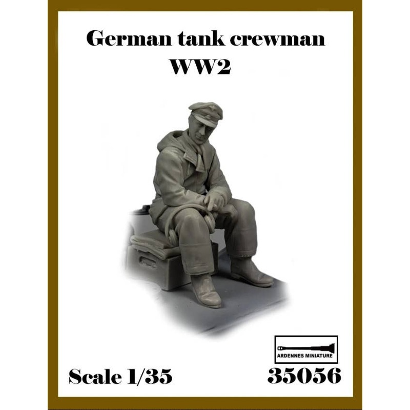 1/35 WWII German Army Sitting Tank Commander