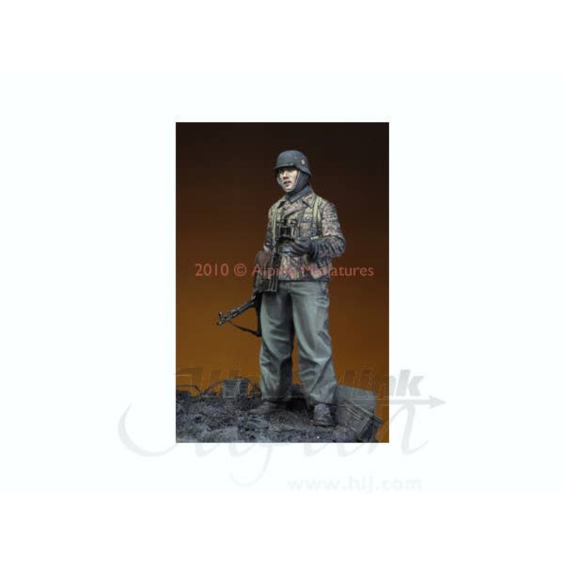 1/35 LAH Grenadier in the Ardennes