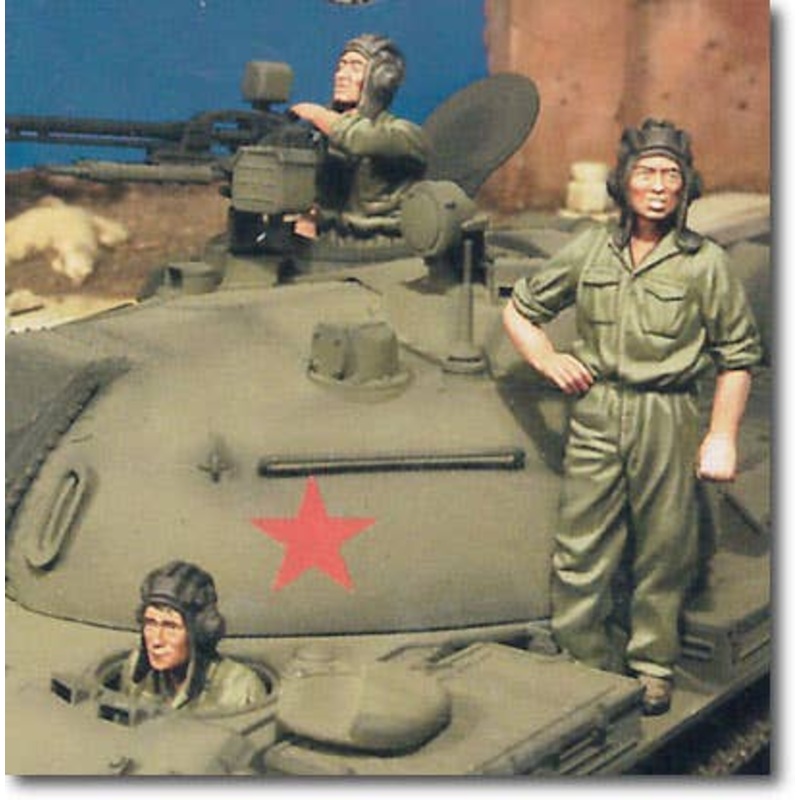 1/35 NVA Tank Crew