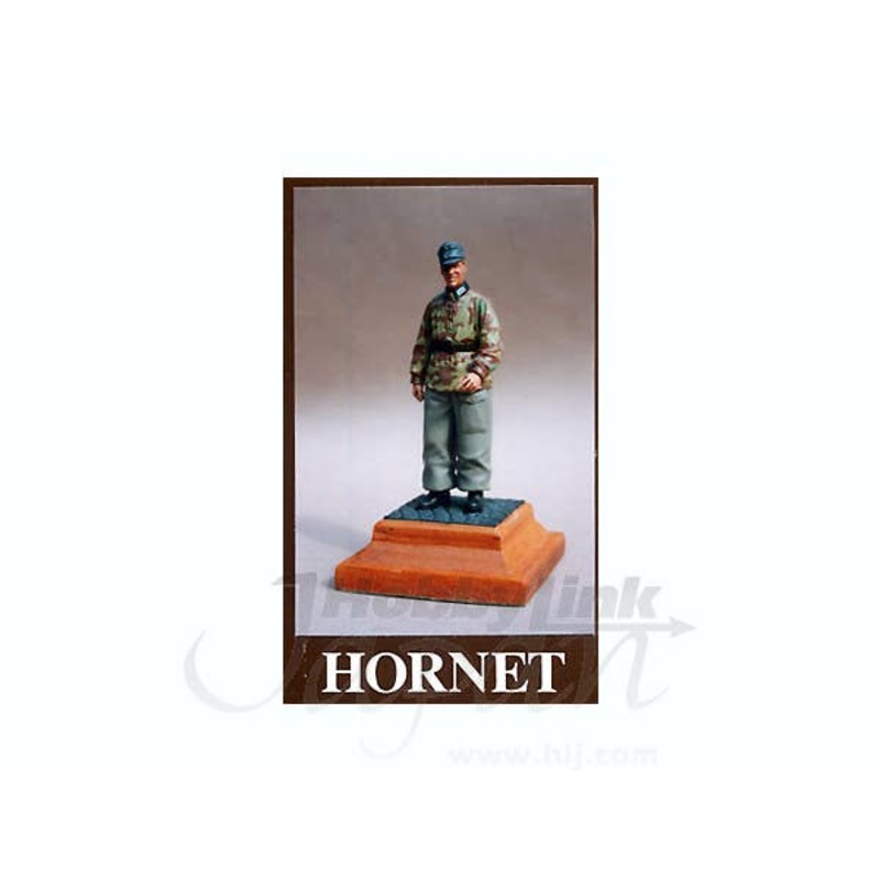 1/35 Panzer Grenadier Officer in Smock and Overtrousers (Conf Group #1)