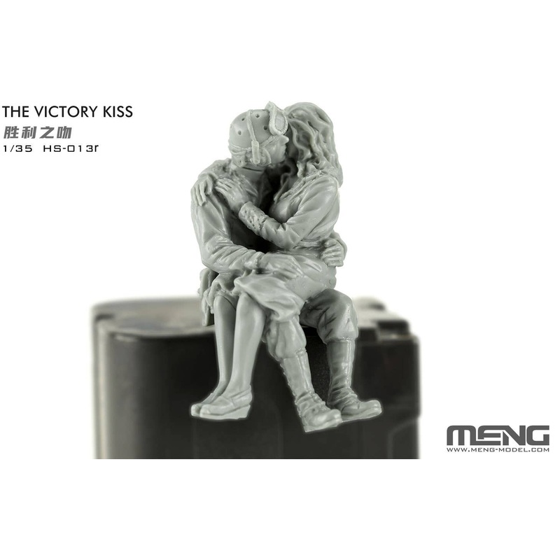 1/35 The Victory Kiss (Resin Unpainted Assembly Kit)