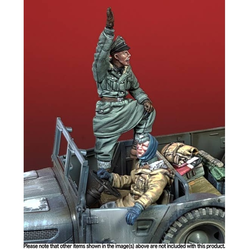 1/35 WW.II German Waffen-SS Officer & Driver Crew Set