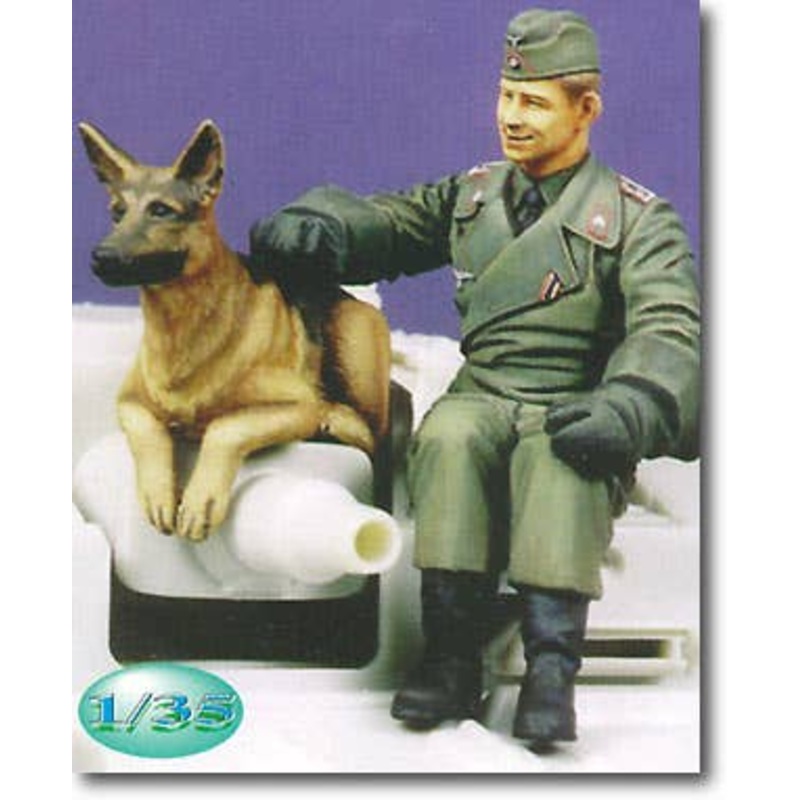 1/35 German 192nd Sturm Bat. NCO w/Dog Russia '42