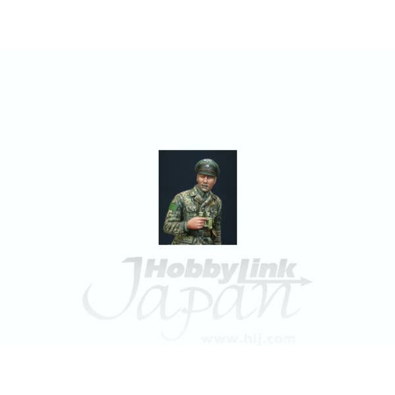 1/35 WSS Panzer Officer 44-45