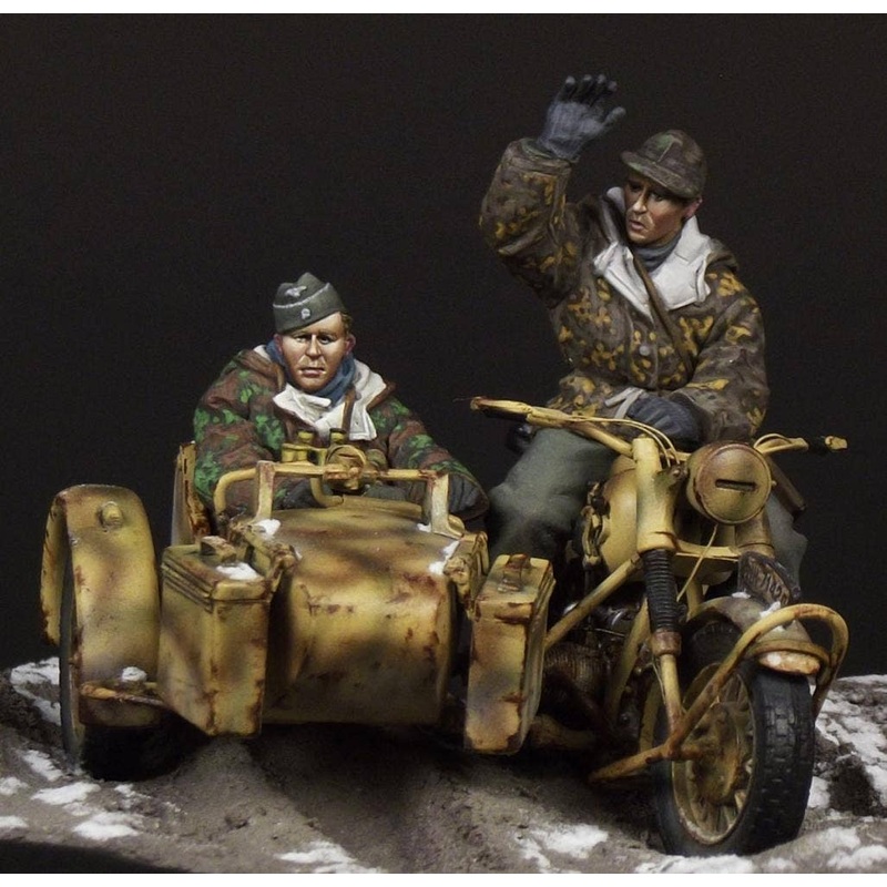 1/35 German Motorcycle Crew