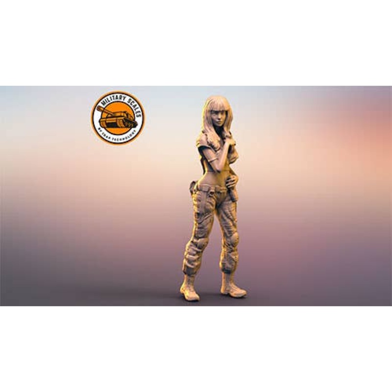 1/35 Military Girl No.8 Long Hair Statue