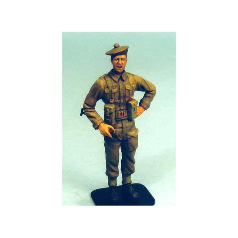 1/35 UK Officer with Sten