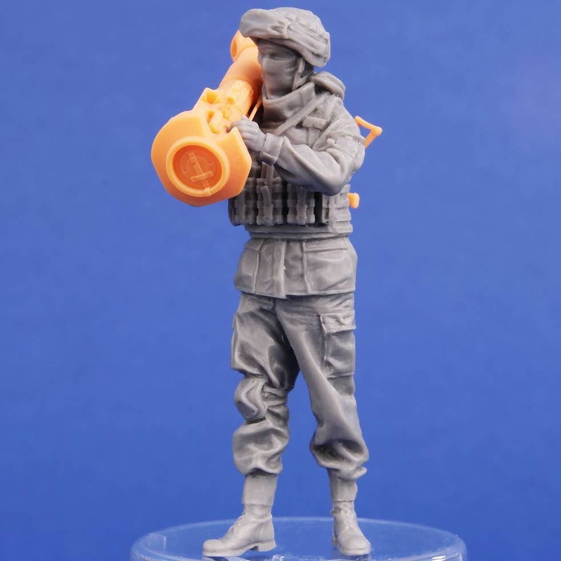 1/35 Ukrainian Soldier with NLAW and AK-74MN