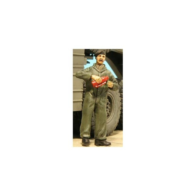 1/35 Cold War UK Driver/Mechanic #2 w/Flask & Cup of Tea