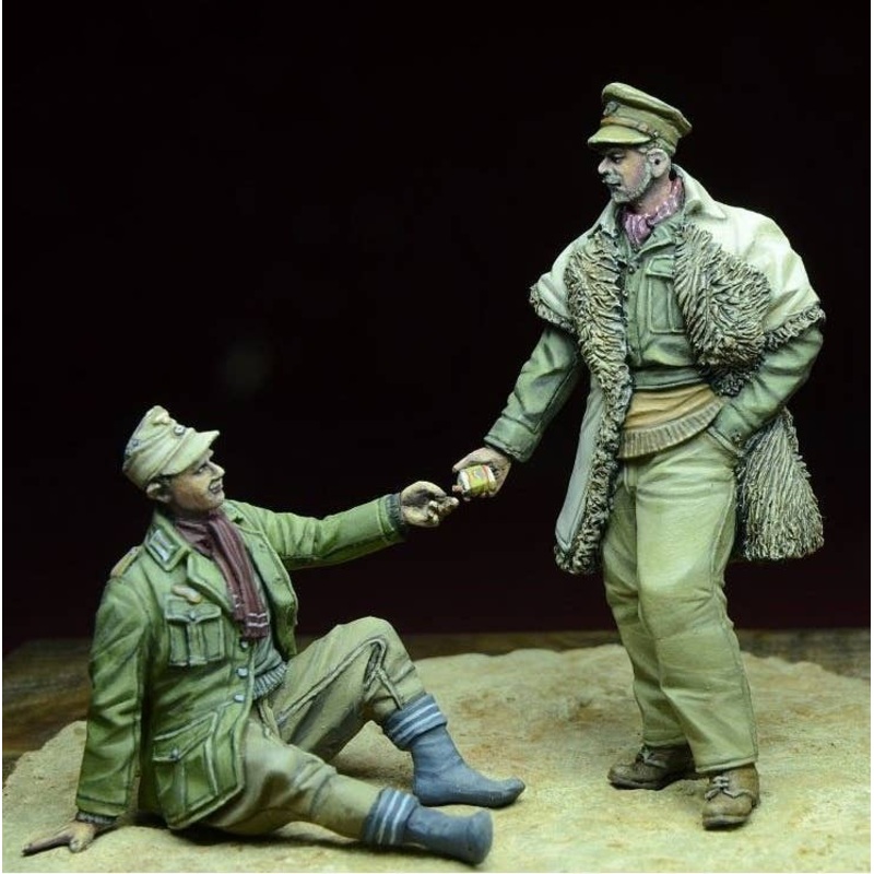 1/35 LRDG Officer & Prisoner Of War Set 1941-43 (2pcs)