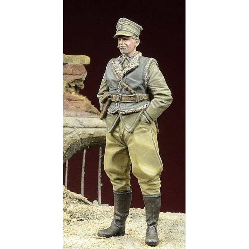 1/35 Polish LWP Officer Berlin 1945