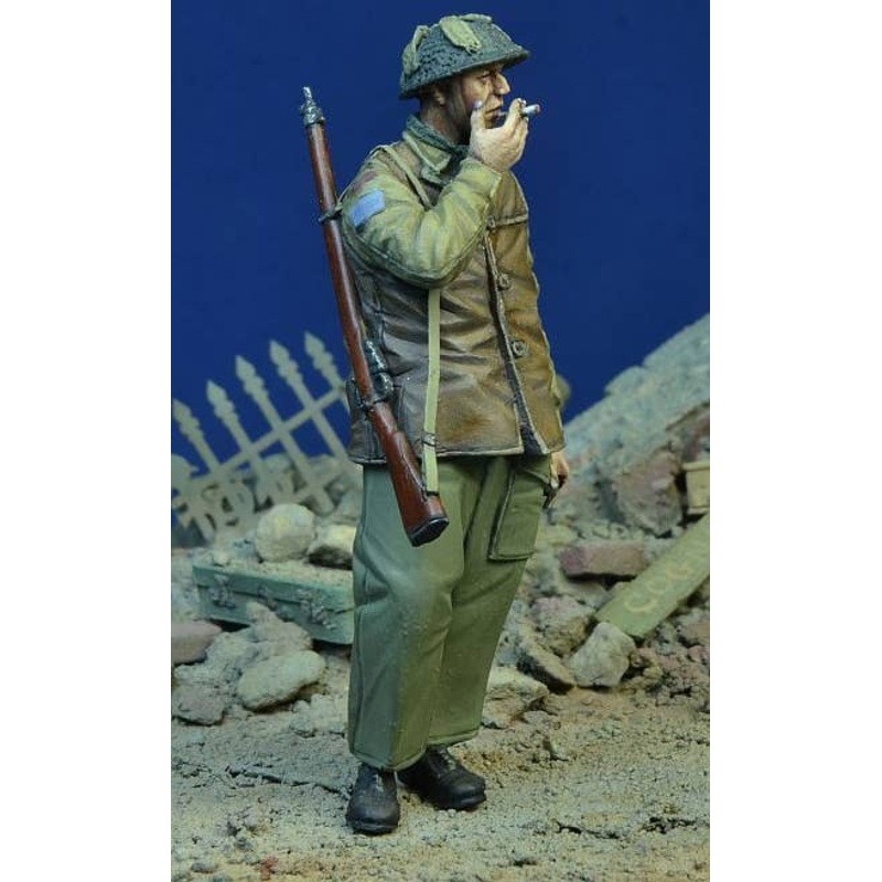 1/35 WW.II Canadian Army Canadian Soldiers Taking a Short Break
