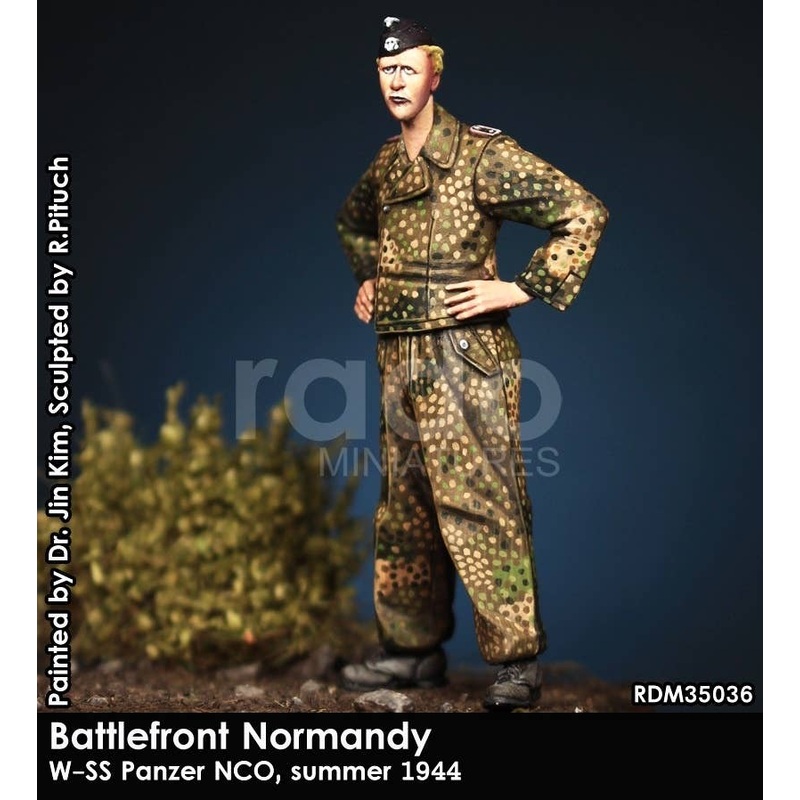 1/35 WW.II German Waffen-SS Tank Crew Non-commissioned Officer in a Cap, Summer 1944
