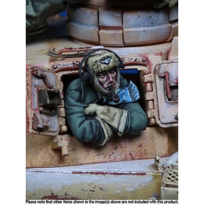 1/35 WWII German Tank Crew Smoking